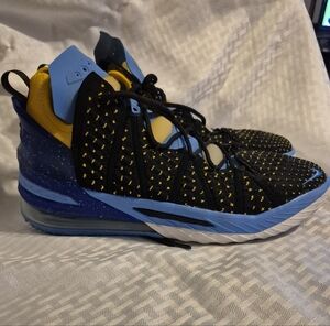 Labron 18 Laker Haritage